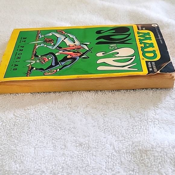 Spy vs Spy By Prohias The Fourth Mad Vintage Paperback. - Picture 10 of 16